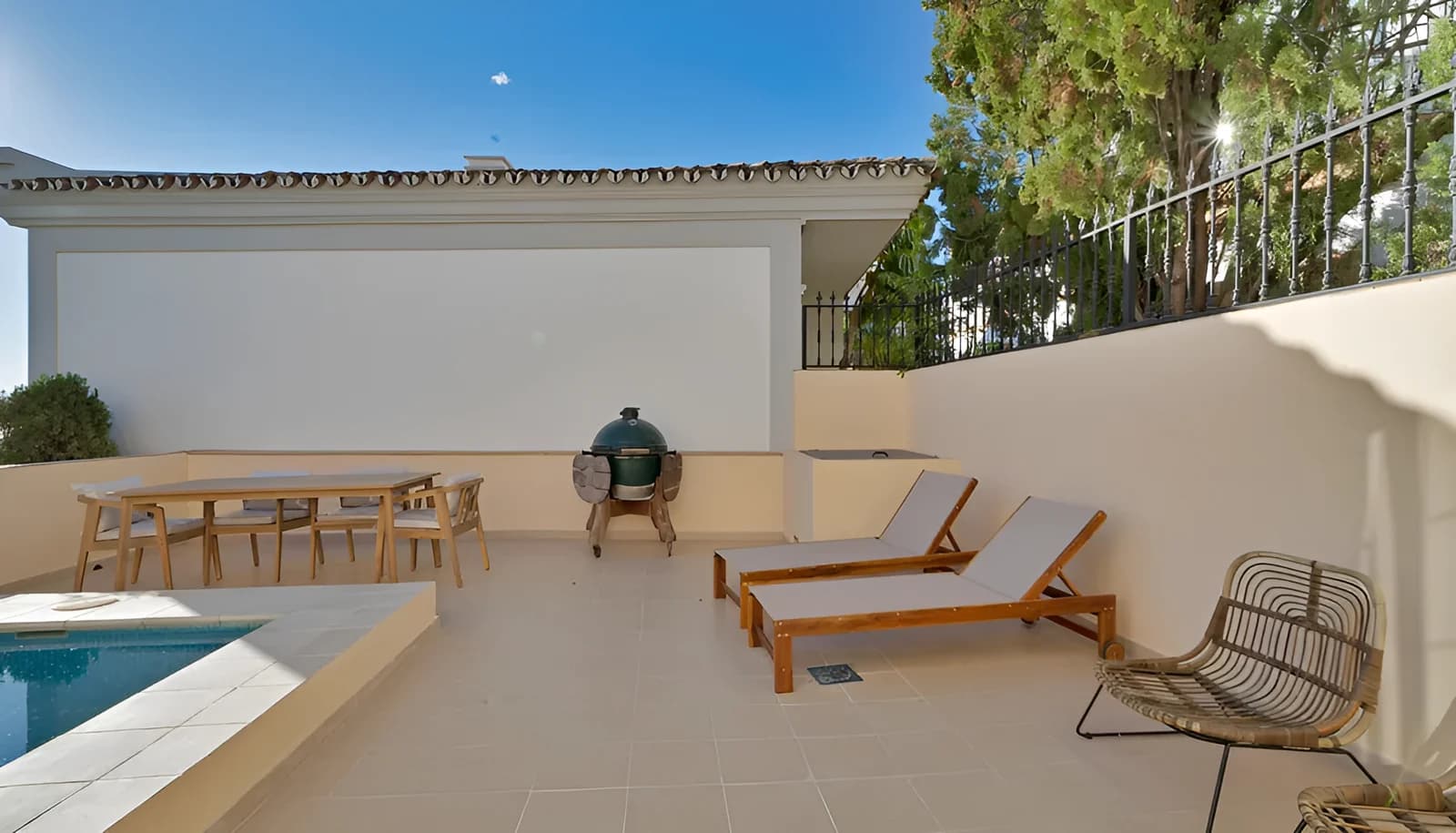 Detached homes with terrace in 29, Los Naranjos