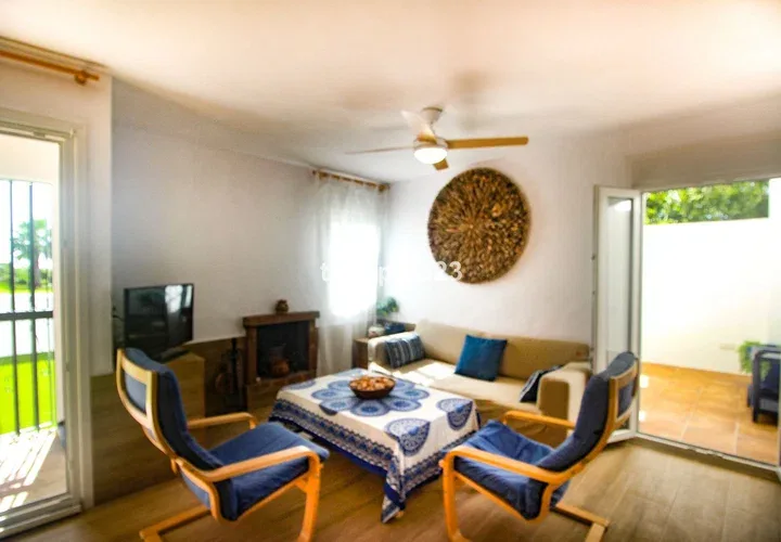 Town house in Casares, Malaga