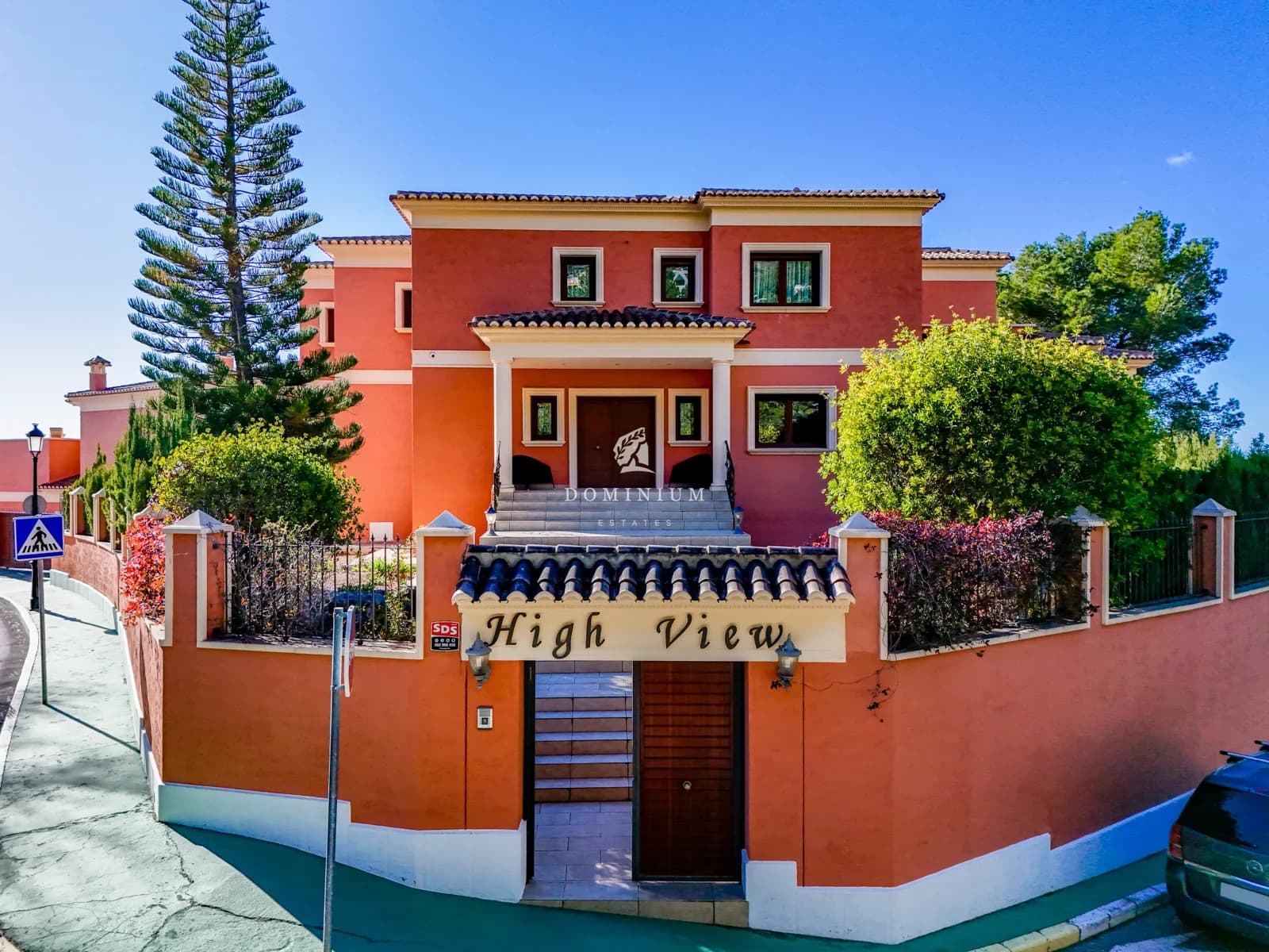 Villa — exterior