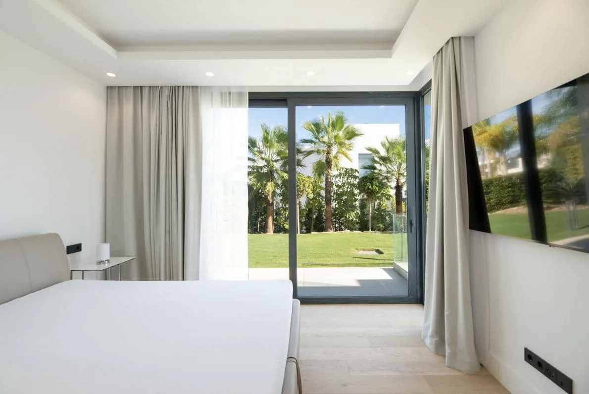 Villa for sale in Los Flamingos, Benahavís