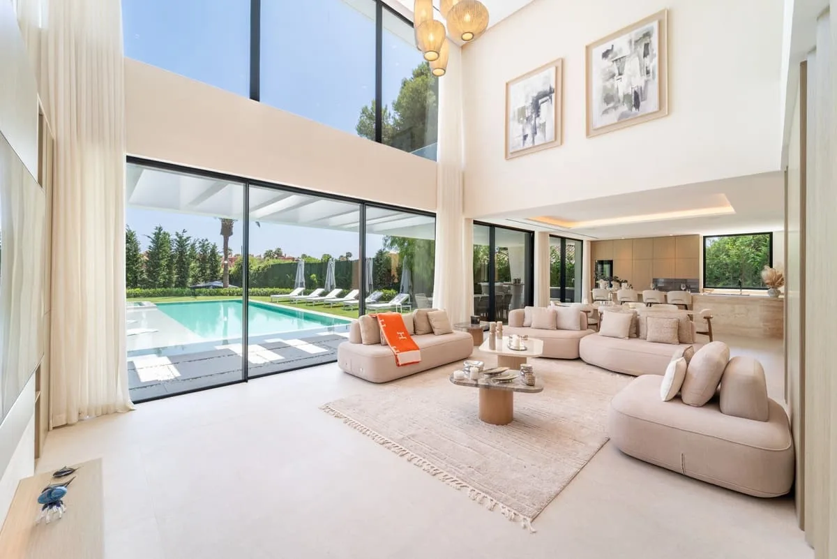 Villa for sale in Los Monteros, Marbella